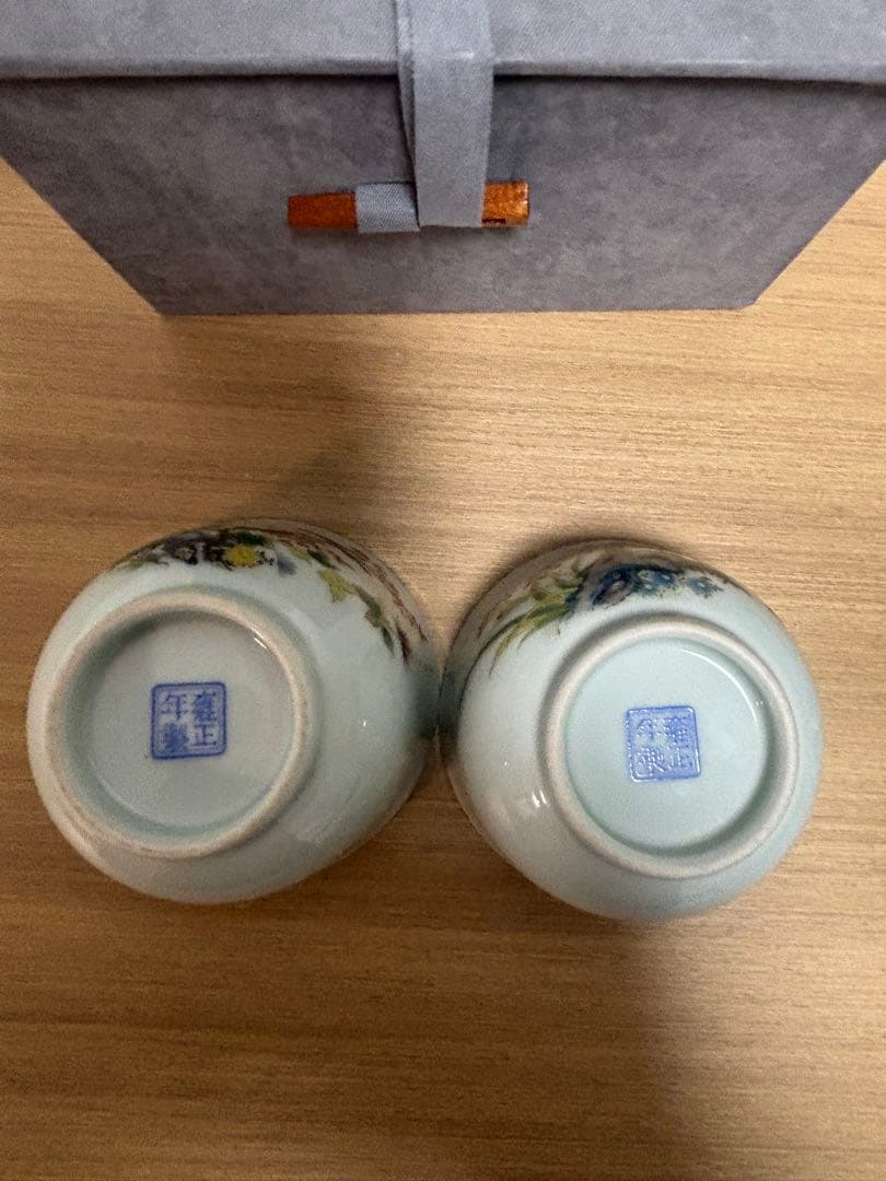 中国清時代　花鳥文茶碗 盃 粉彩　琺瑯彩　雍正年製在銘 官窯 2個セット（秋冬）