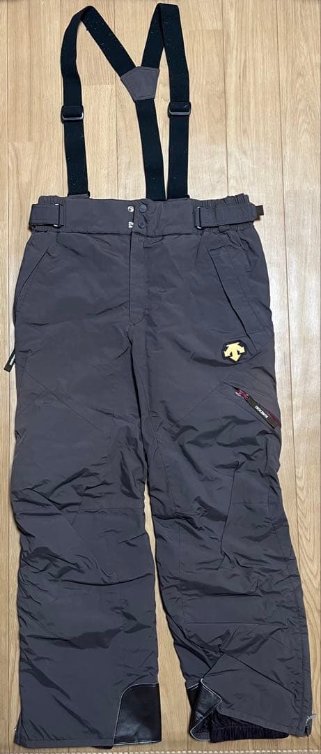 descente スキーウェア スノボーウェア　オレンジ　ブラウン　ブラック