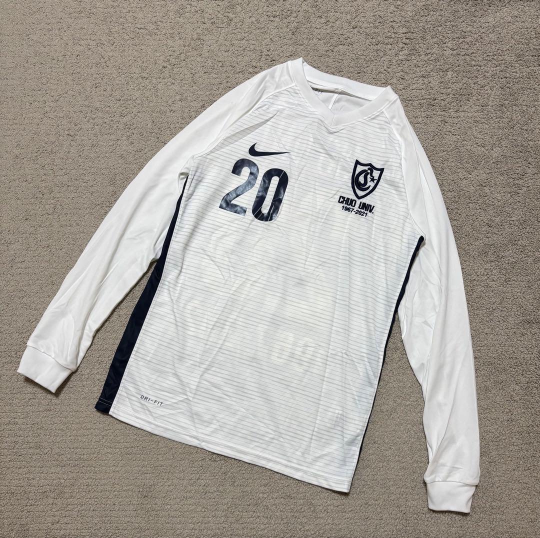 サッカー　中央大学　ナイキ　ユニフォーム　トレーニングウェア　プラクティスシャツ