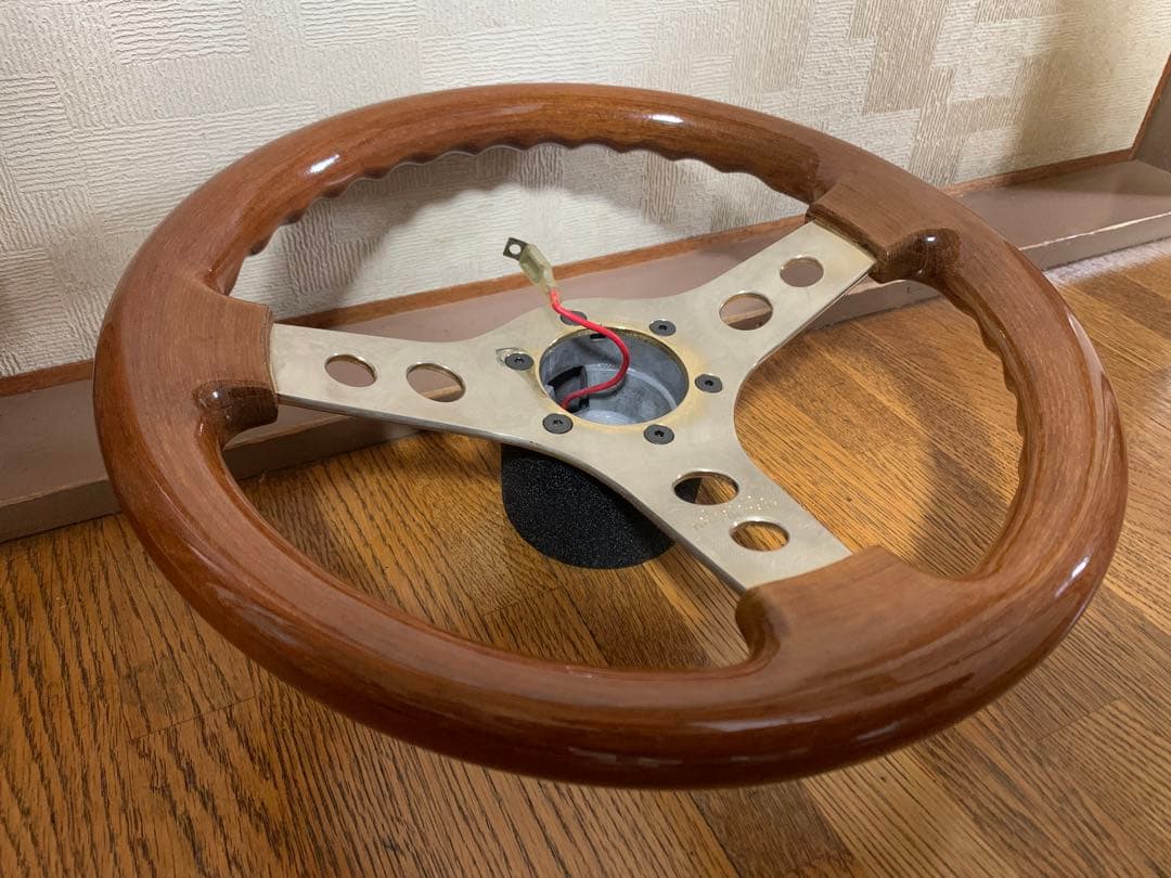 希少　超美品　OBA ウッドステアリング32.5cm ボス&ビス付き