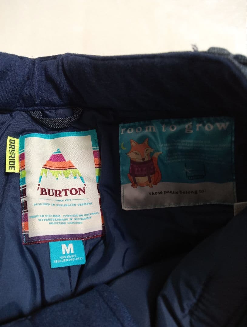極美品　140 150 上下セット　BURTON 　スキーウェア