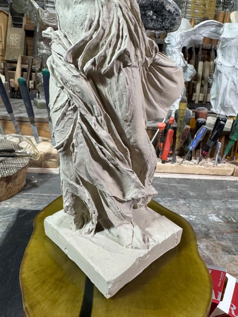 勝利の女神像 サモトラケのニケ 型製作 仕上げ塗装済み完成品 専用台座付き