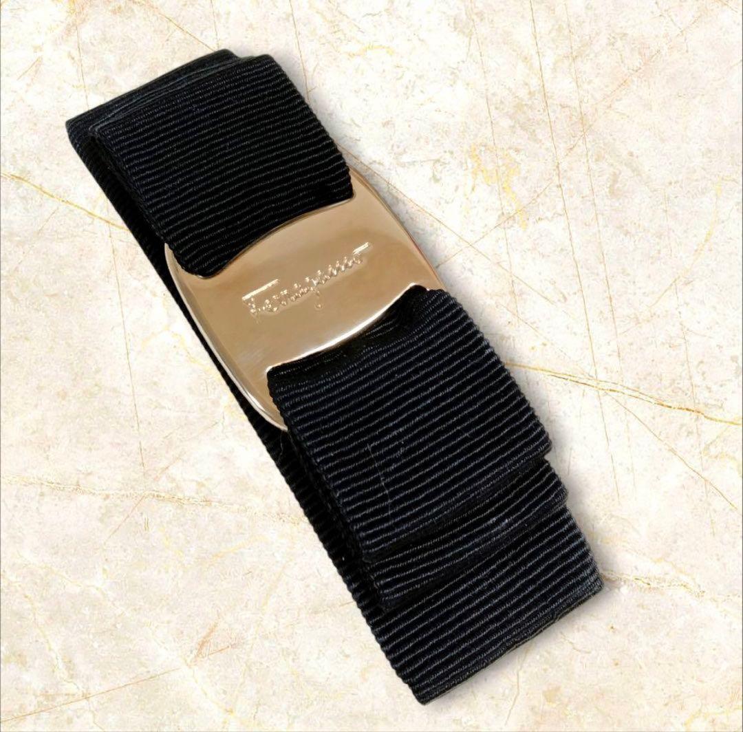 【美品】サルヴァトーレフェラガモ バレッタゴールド ヴァラ箱付