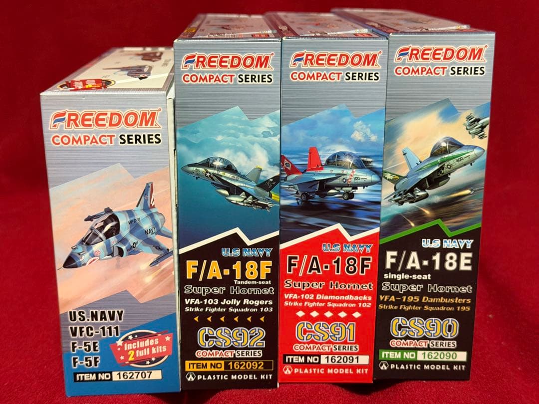 FA-18E 他 フリーダムモデル コンパクトシリーズ 全4個セット