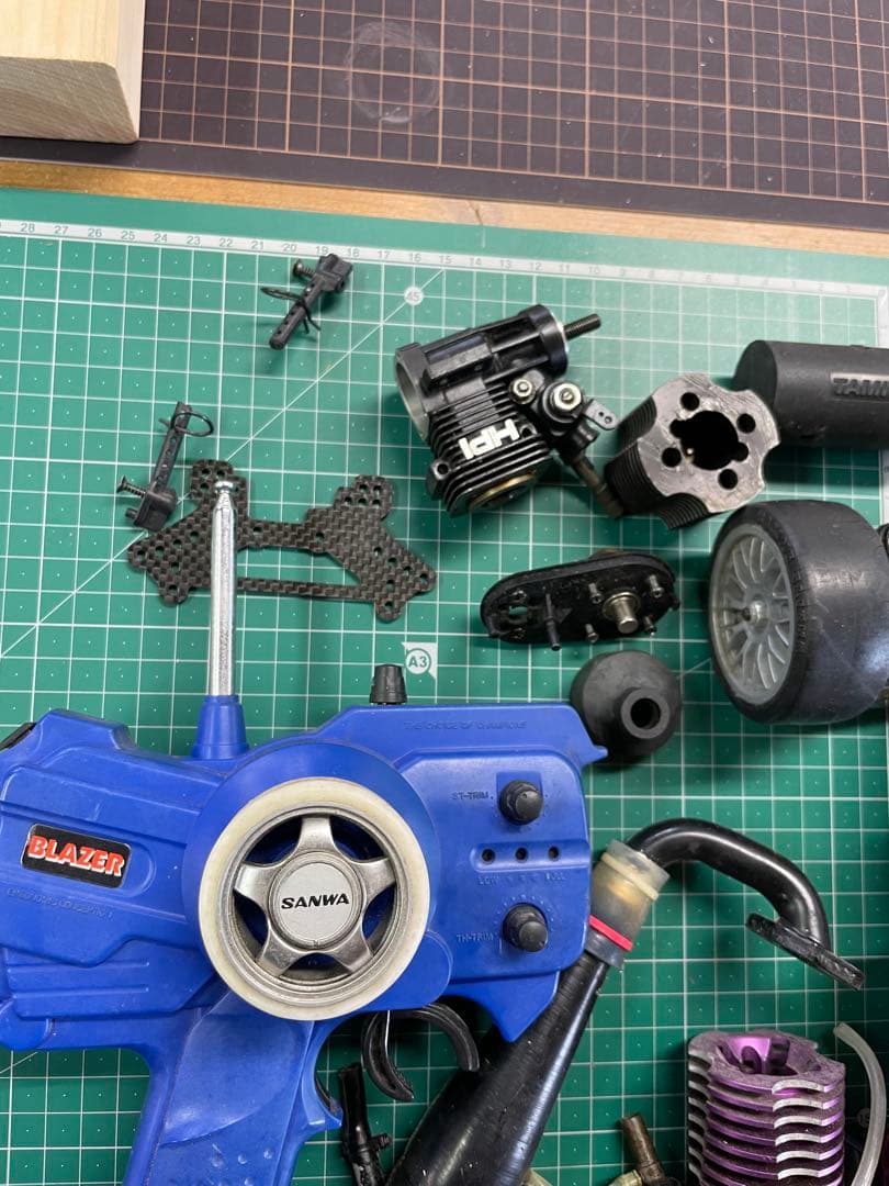 hpiエンジンラジコン　ジャンク部品取り