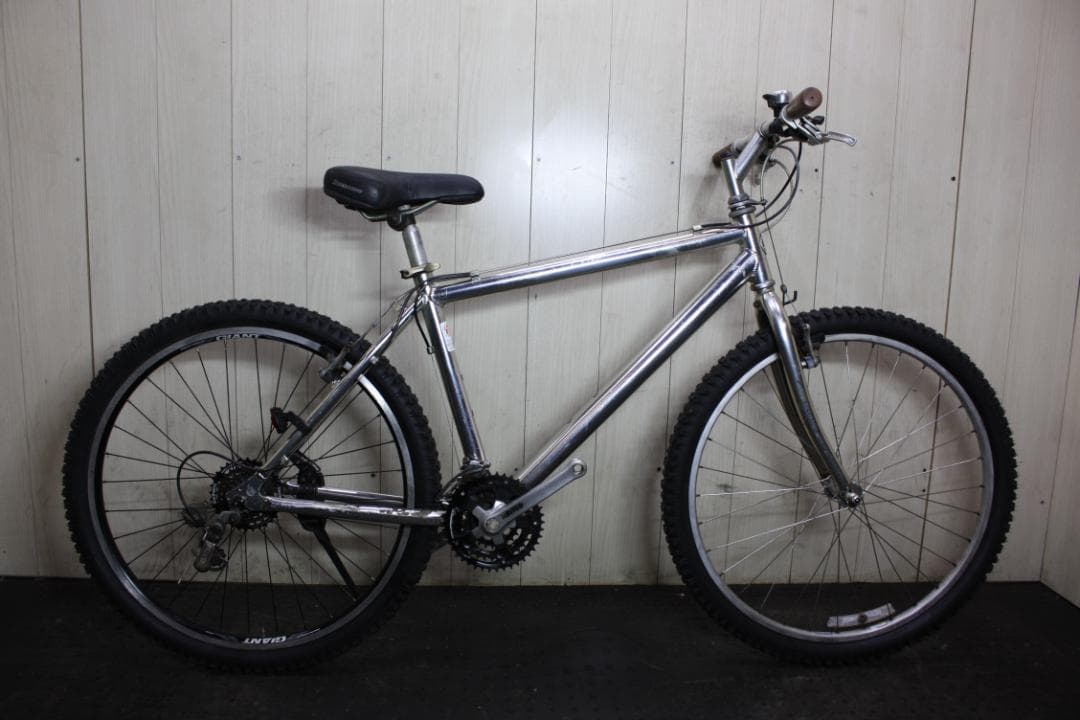 GIANT 26インチ アルミ シマノ21速 440mm MTB