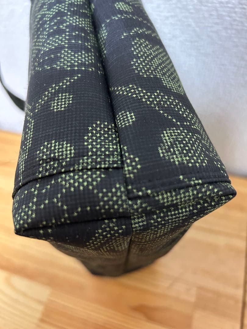 夢様オーダー　正絹大島紬ボディバッグ