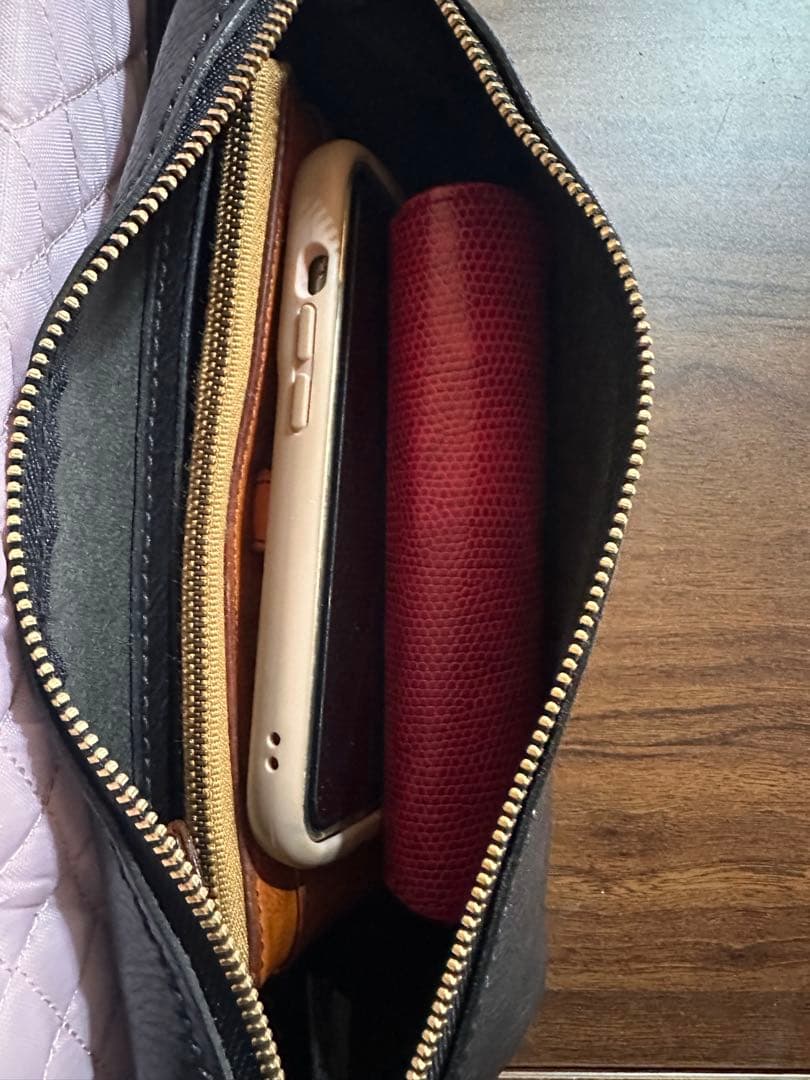 ボディーバック本革