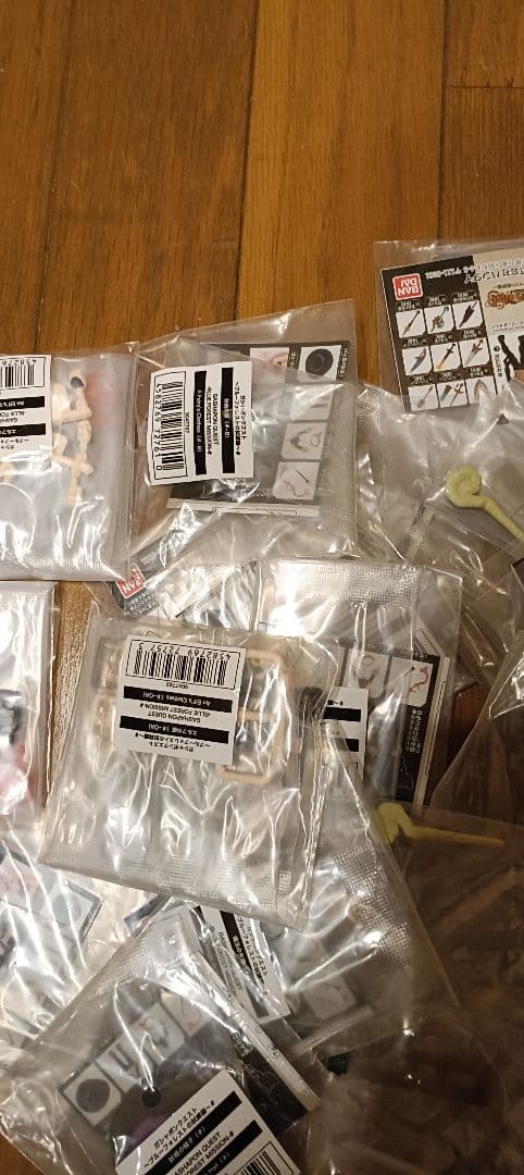 値下げ中！ガシャポンクエスト リンクトラベラーズまとめキャラセレ.素体有り＋α