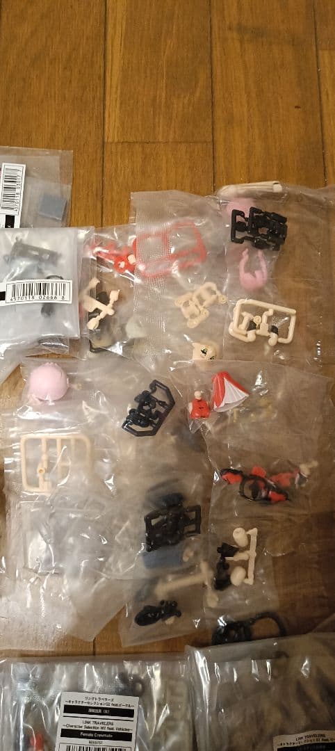 値下げ中！ガシャポンクエスト リンクトラベラーズまとめキャラセレ.素体有り＋α