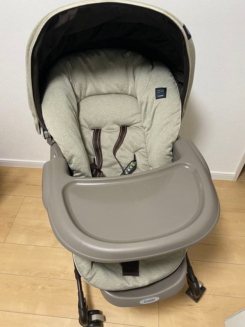 Combi ハイローチェア　手動　ベビーラック　おやすみドーム付き
