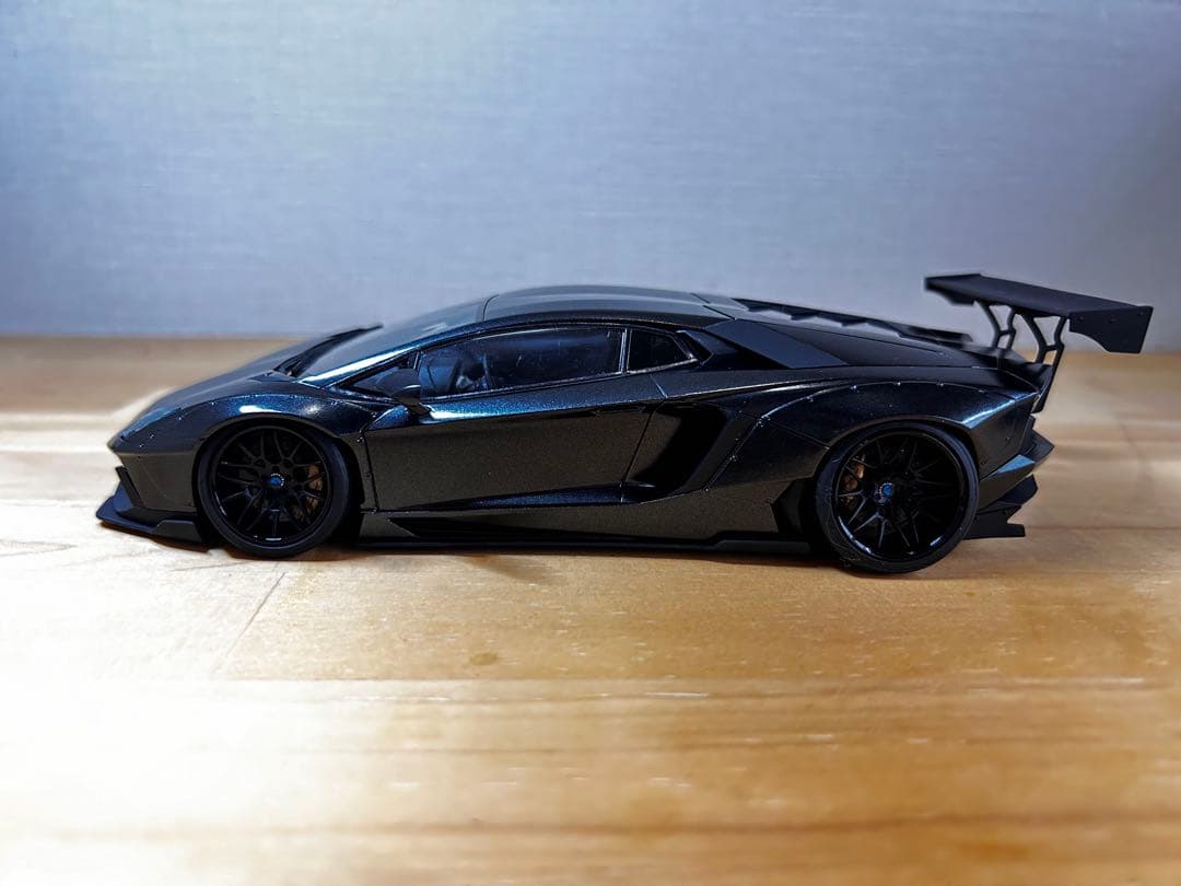 値引き！1/24アオシマ ランボルギーニ リバティーウォーク