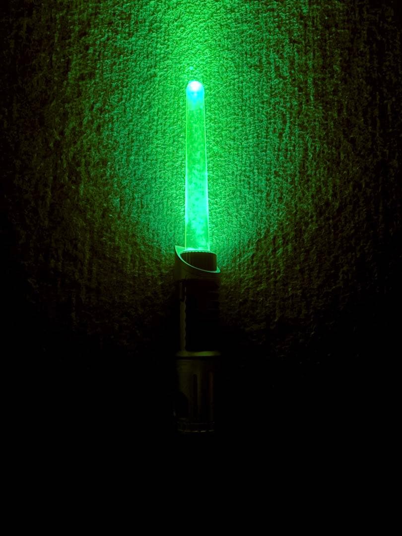 注目品！スターウォーズ ライトセーバーセットジェダイマスター 組み立て自由