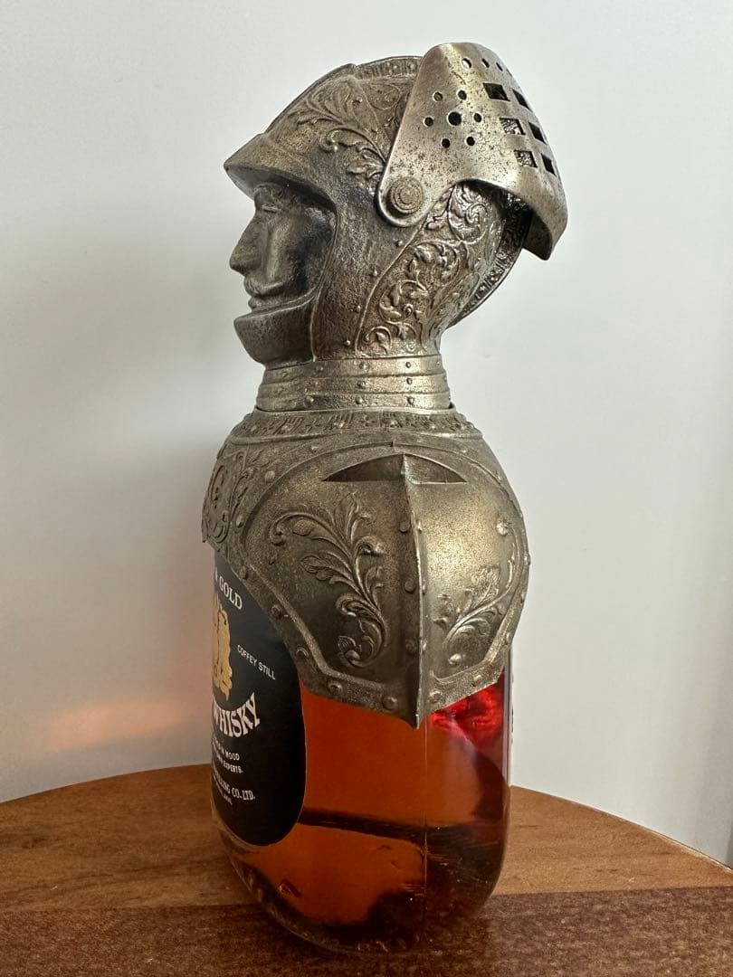 ニッカ ウィスキー G &G用ボトルキャップ、ボトルカバー　西洋 騎士