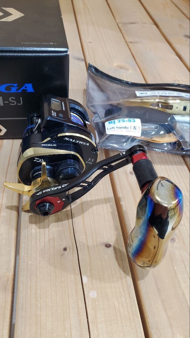 【新品】超レア☆ダイワ ソルティガIC 300HL-SJ☆LIVREリミテッド★