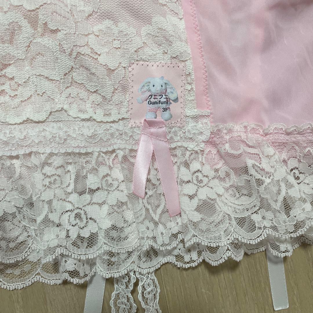 グニフニ♡リボンとレースたっぷりキャミソール