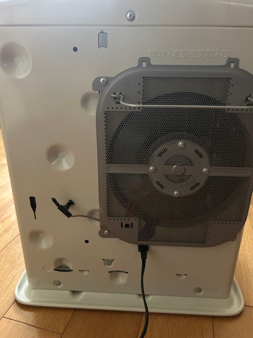 石油ファンヒーター デジタル表示 エコ機能付き