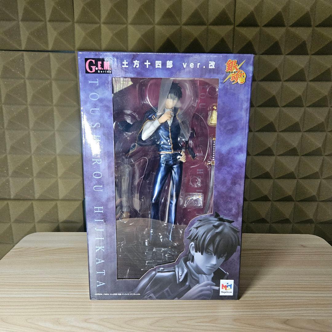 【新品未開封】銀魂　メガハウス　坂田銀時　土方十四郎　スーツver.　フィギュア