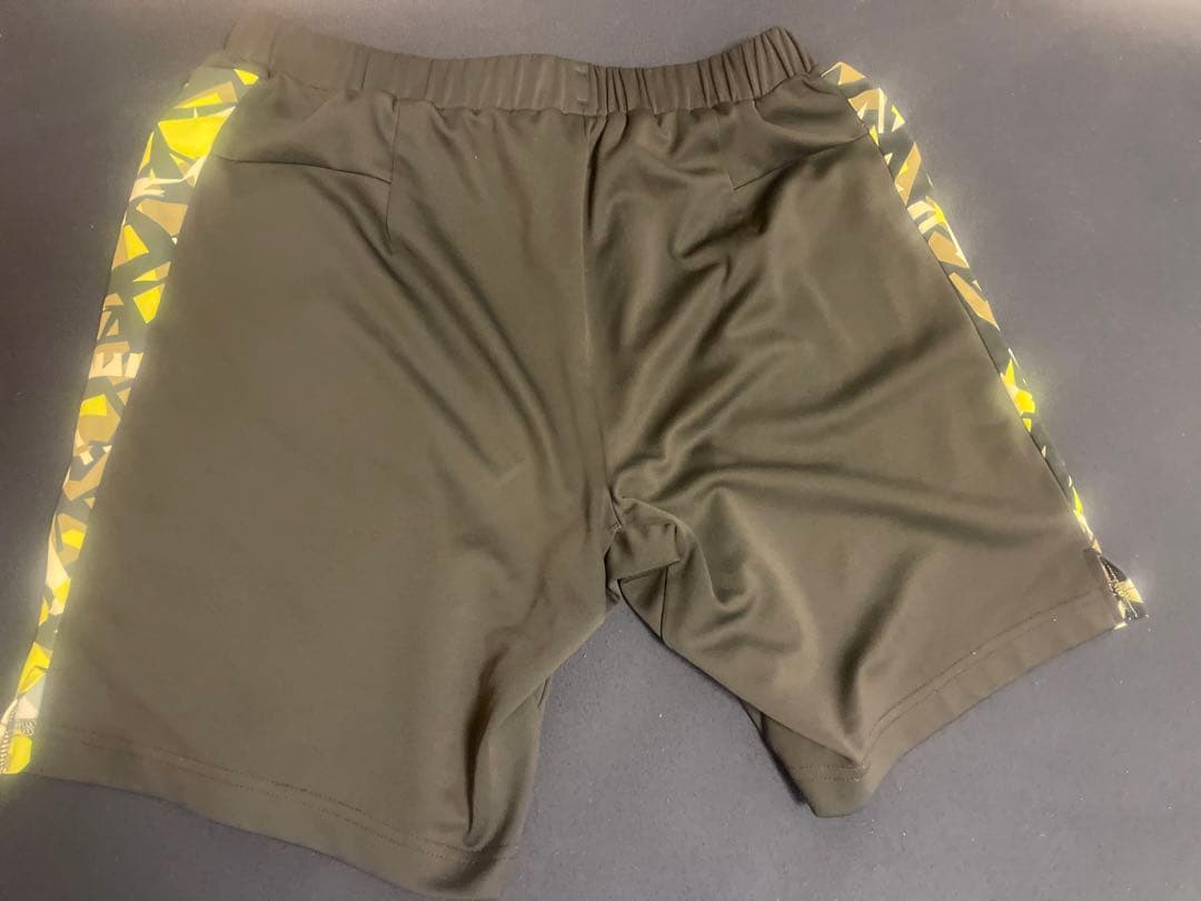 YONEX バドミントン用パンツ JP L 黒/イエロー