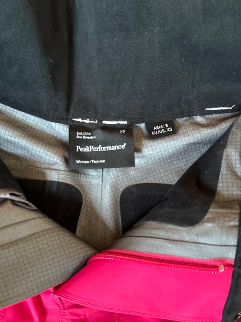 Peak Performance レディース スキーウェアシェル上下セット