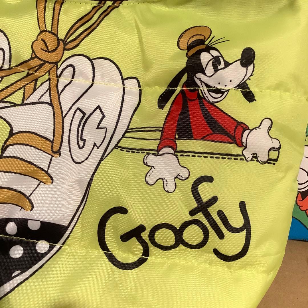 ディズニー　グーフィー バッグ・ポーチ セット