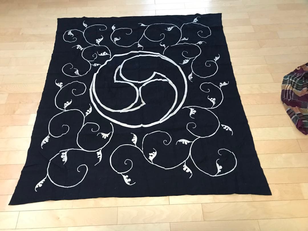 藍染古布　三つ巴　壁掛け　164×180　骨董