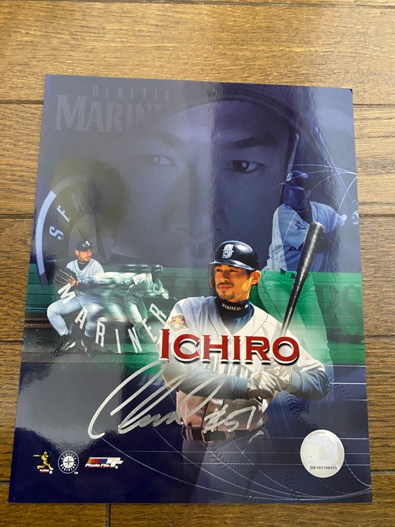 イチロー 直筆サイン入り写真シアトル・マリナーズ