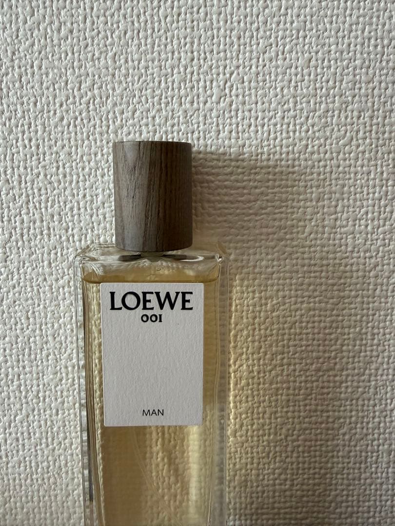 ロエベ　香水　001マン