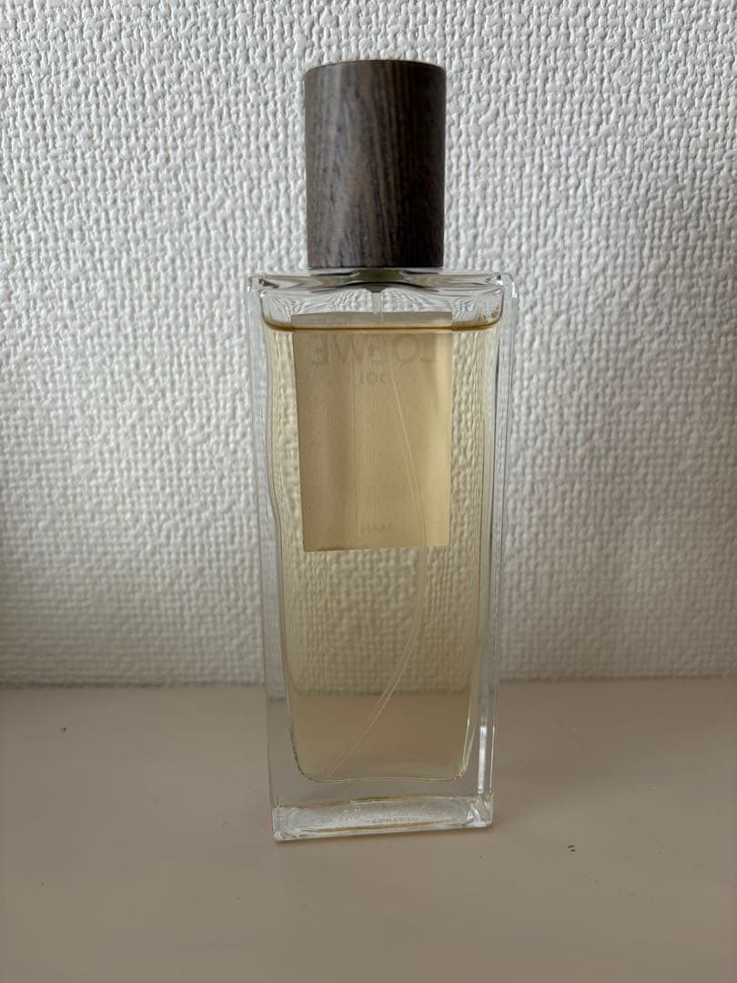 ロエベ　香水　001マン