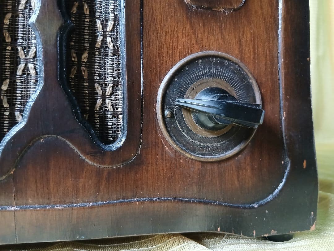 昭和レトロ ナショナル 真空管ラジオ「ジャンク」