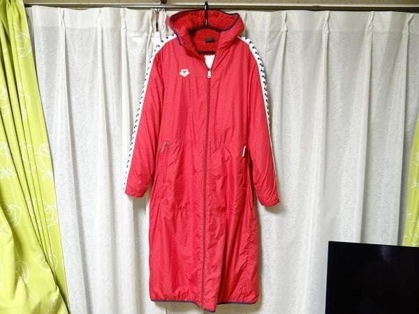中古 デサント arena アリーナ 水泳 ベンチコート Mサイズ 赤色