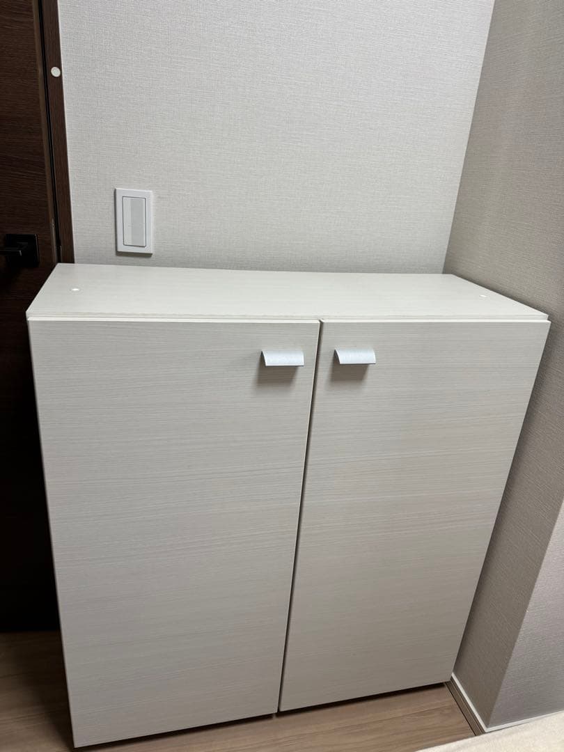 収納棚　ホワイト（高さ92×横84×奥行き34（奥行き最大37））