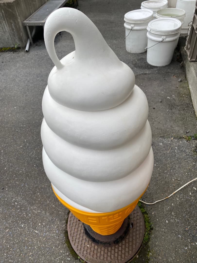 ソフトクリーム　電灯