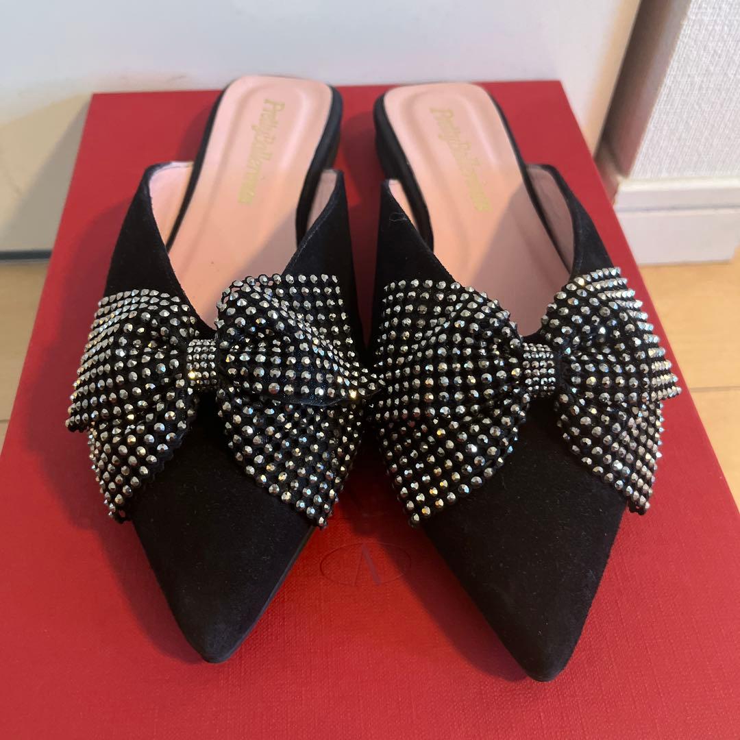 スタッズリボン付きブラックミュール 36