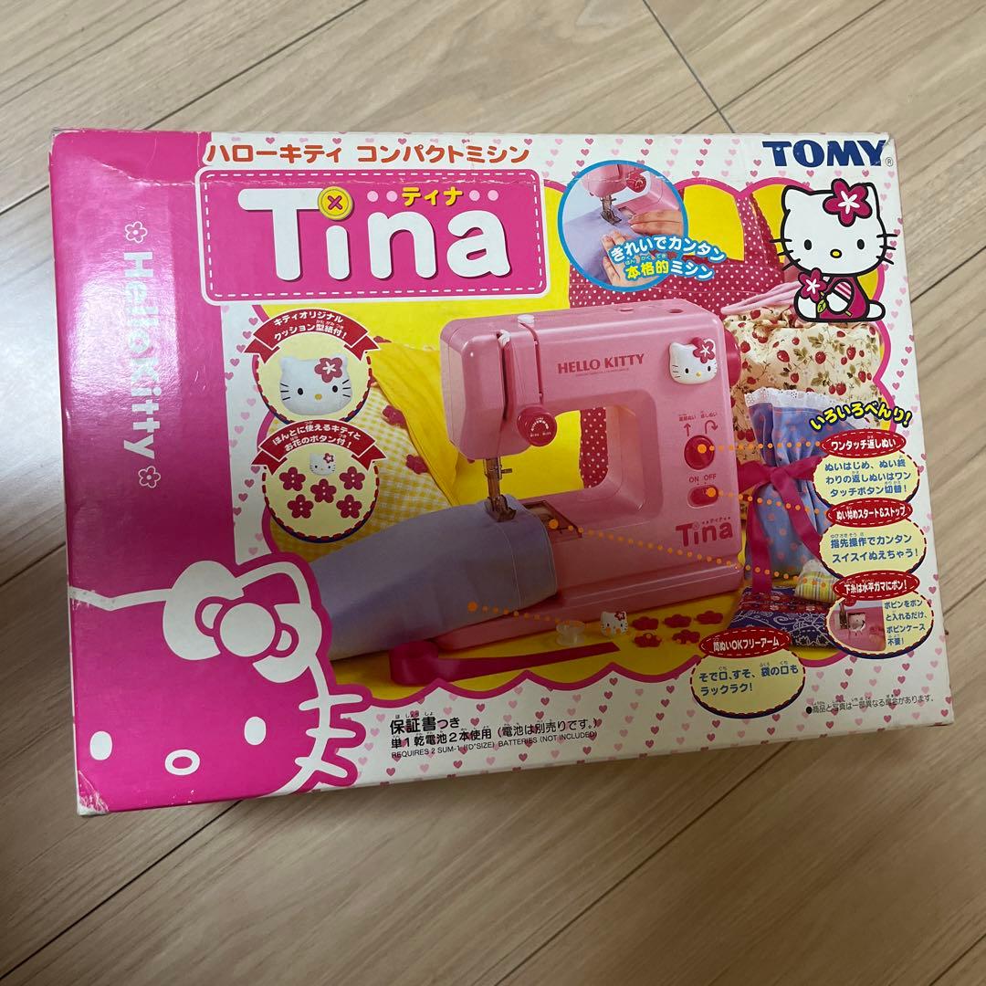 【絶版 レトロ品】Tina ハローキティ コンパクトミシン