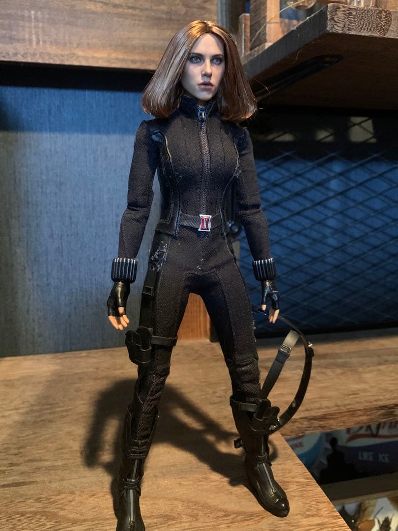 『ホットトイズ』ブラック・ウィドウ フィギュア　ホットトイズ