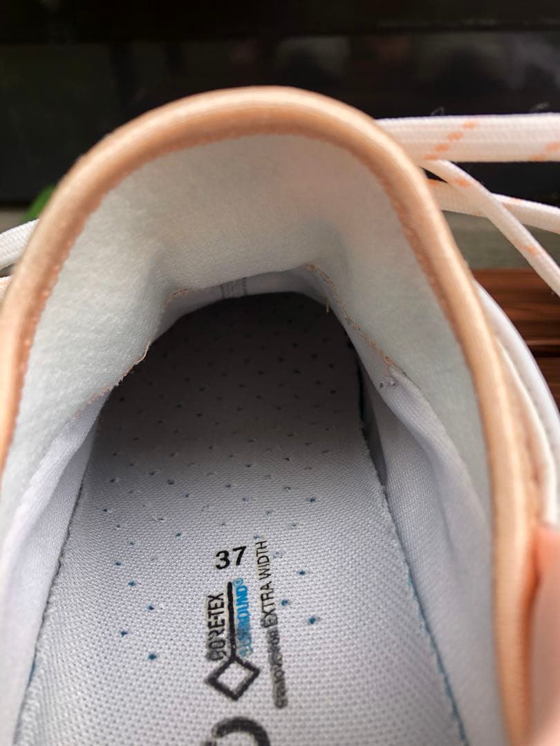 337番 美品ECCO ゴルフシューズ 37 23.5cm スパイクレス