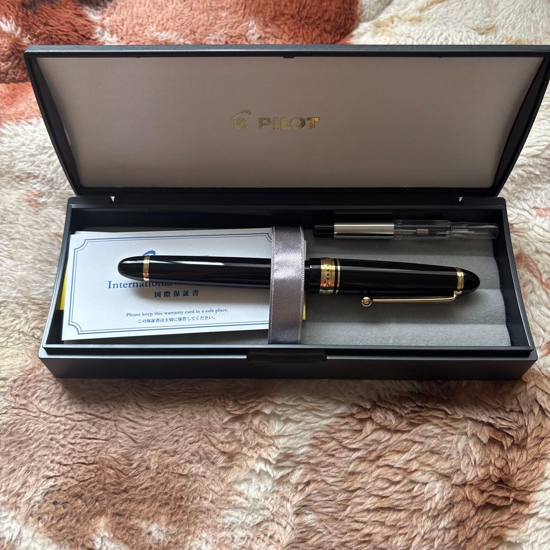 PILOT 万年筆 黒 ケース付き