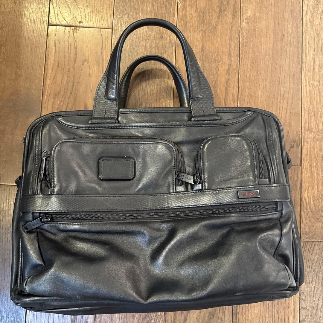 TUMI トゥミ レザー ビジネスバッグ ブリーフケース ブラック 本革　正規品