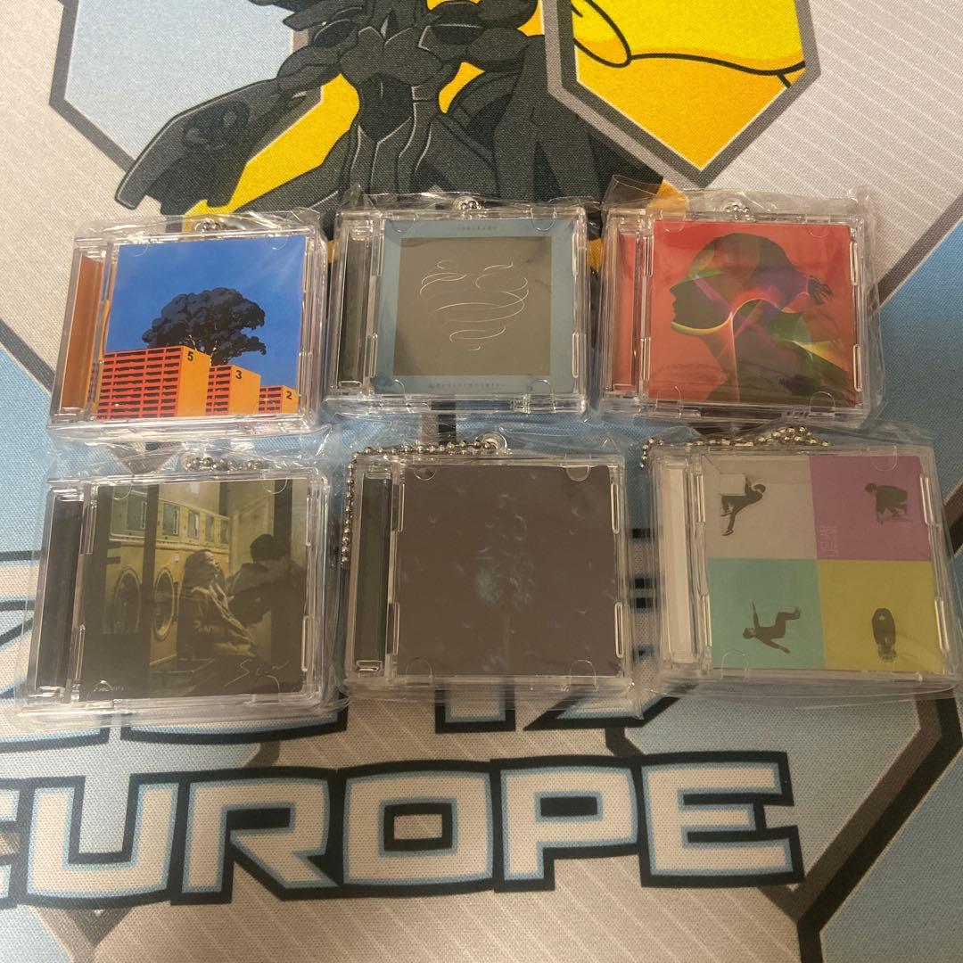 キ*ン様 マカロニえんぴつ CD風キーホルダー 　マカえん 会場限定ガチャガチャ