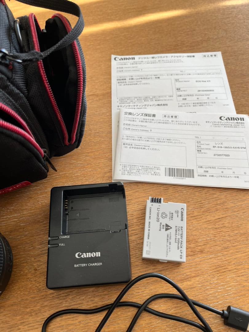 Canon EOS Kiss X7i　カメラ　レンズ　ブラック　キャノン