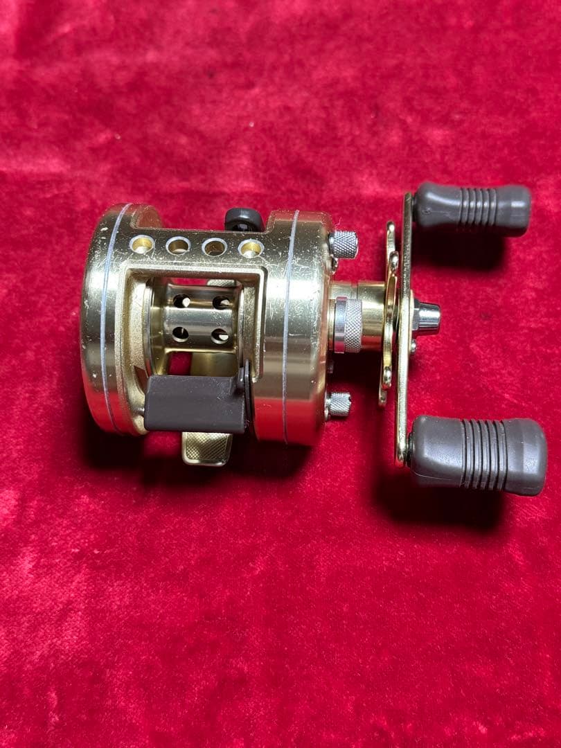 シマノ カルカッタ　200XT