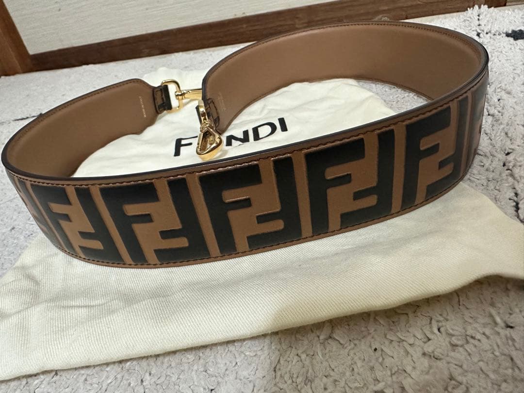 フェンディFENDI ストラップユー ショルダーストラップ
