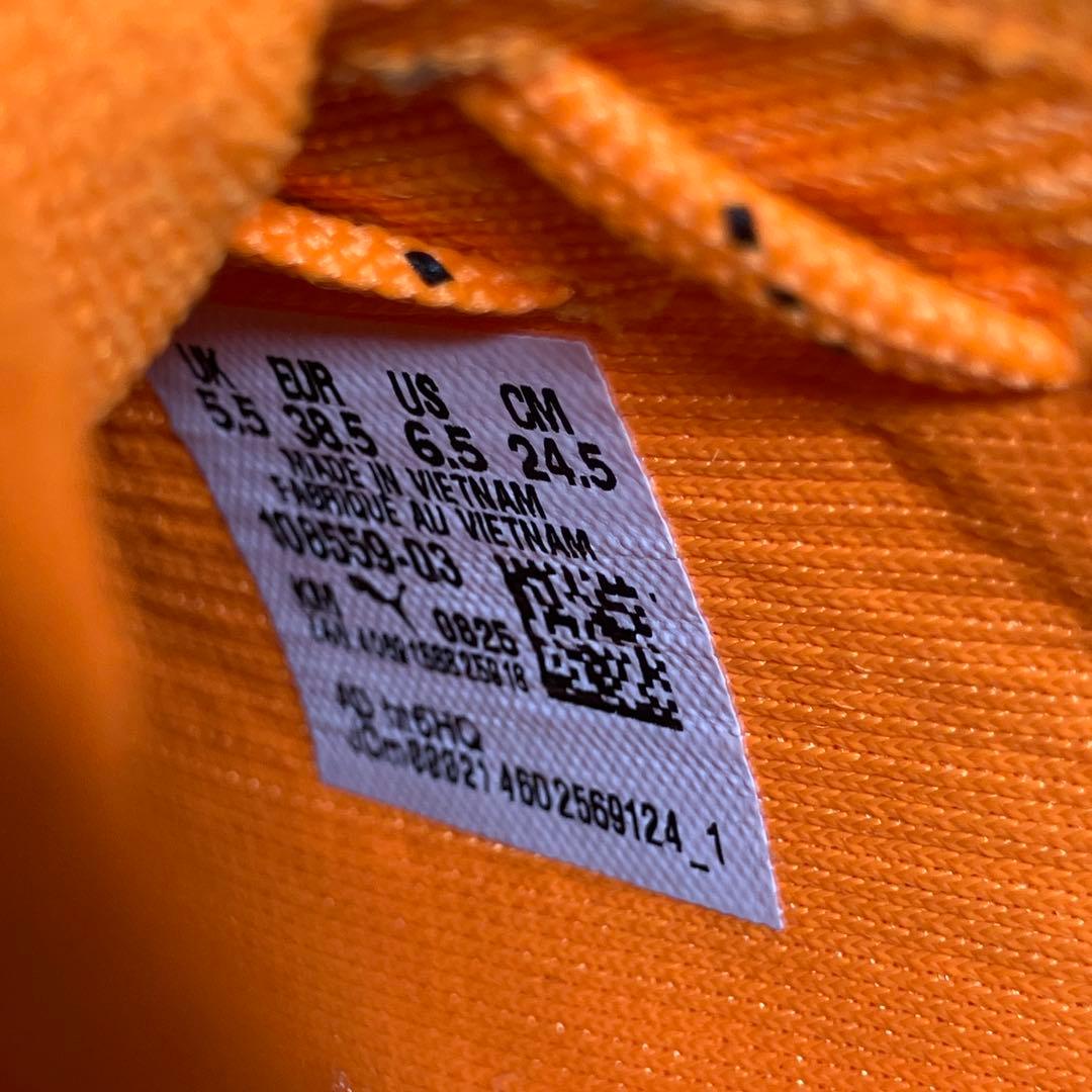 （K26136）★美品★ ウルトラ 6 アルティメット 24.5㎝ サッカー