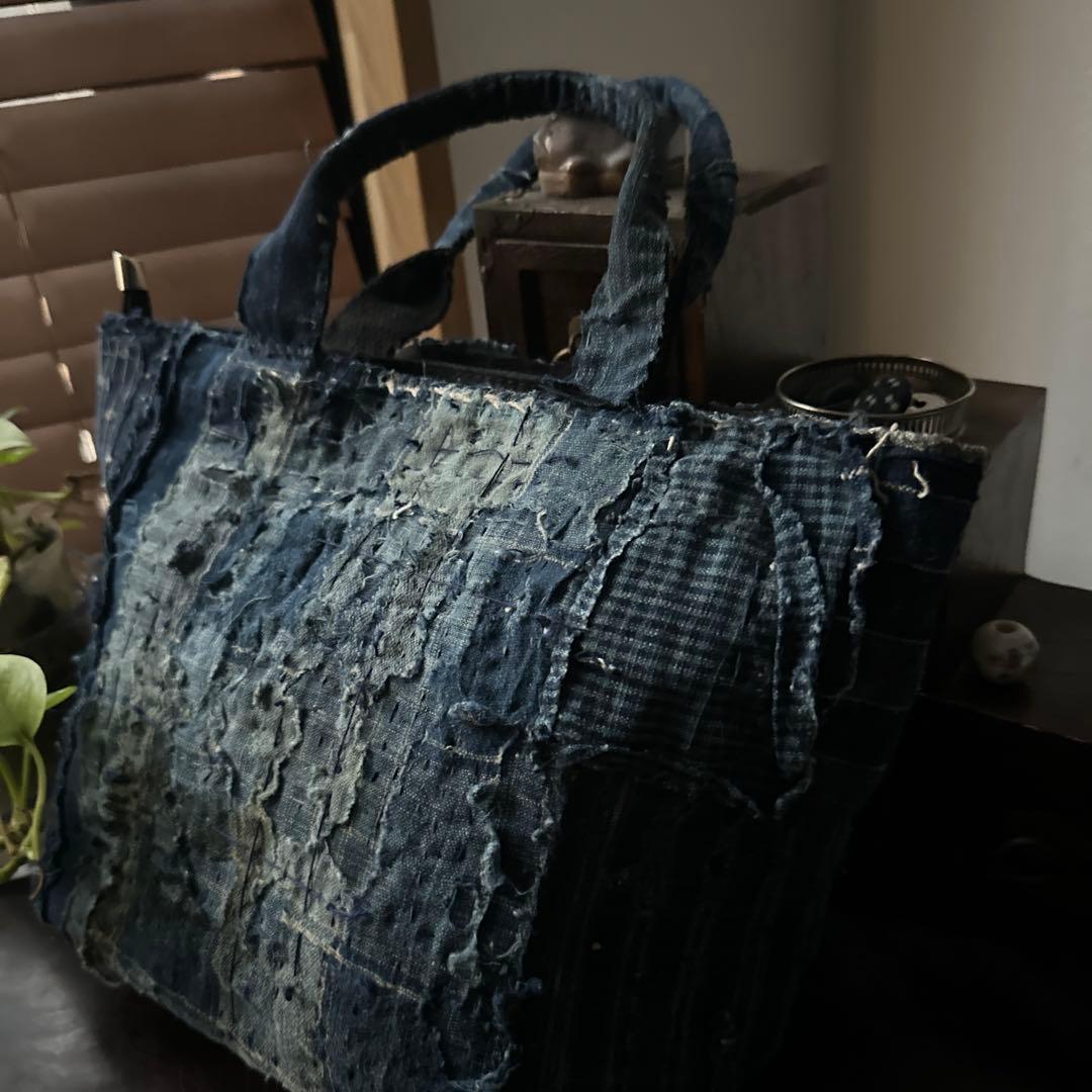 『お針子さん』のトートバッグ/藍染／襤褸