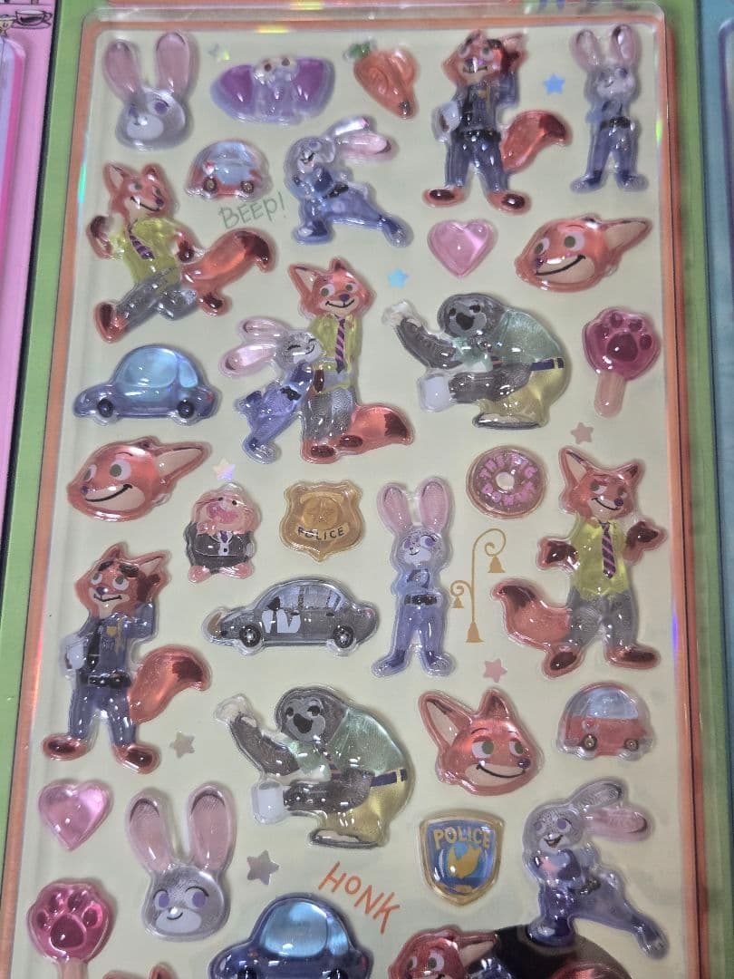 正規品ボンボンドロップ　ディズニー　ズートピア　モンスターズインク　スヌーピー