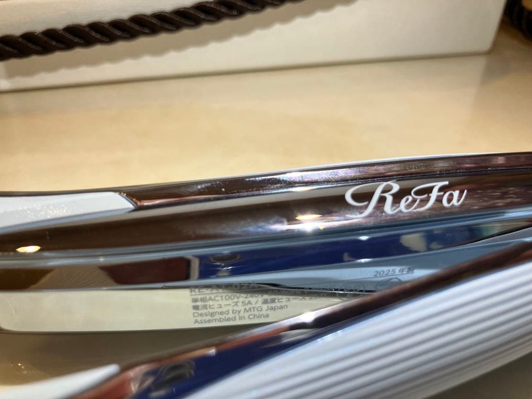 ReFa ストレートヘアアイロン ホワイト(収納ケース付き)