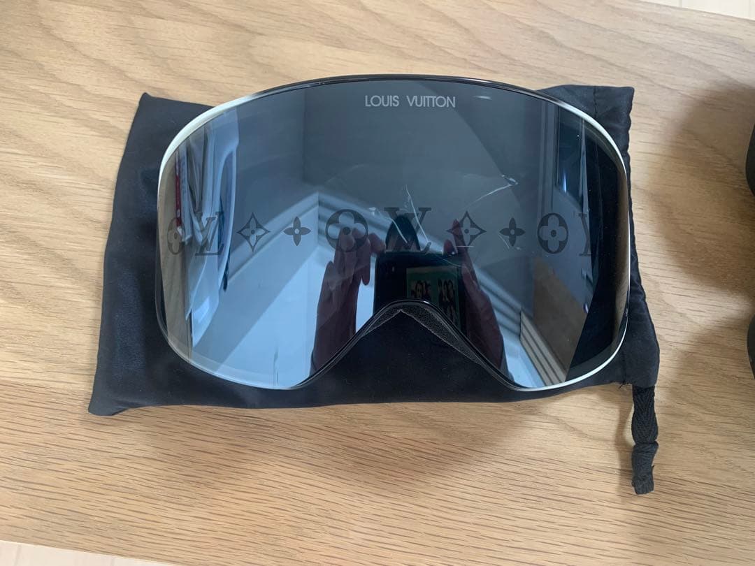 LOUIS VUITTON スノーアイウェア
