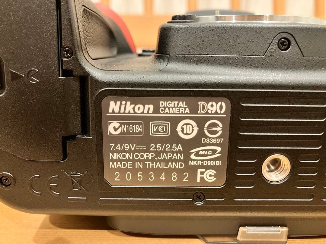Nikon D90 デジタル一眼レフカメラ 本体