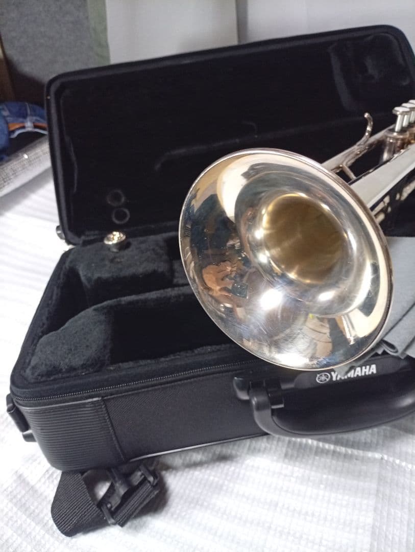 YAMAHA YTR4335G トランペット シルバー本体　純正ケース付き